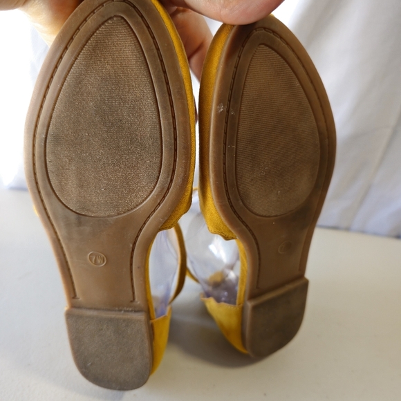 Torrid Mustard Yellow Ankle Strap Women's Flats Size 7 Wide - Picture 8 of 8